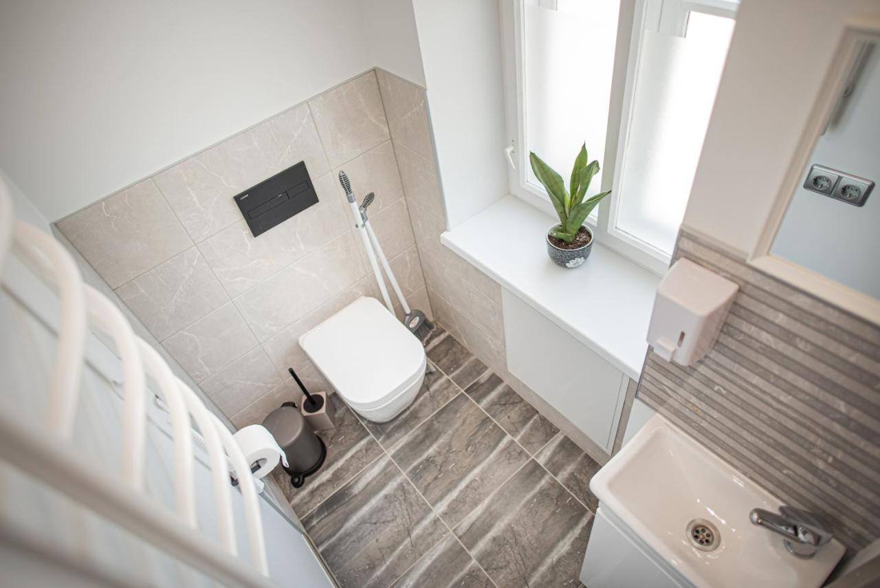 Lapiu Ola Apartment Utena Bagian luar foto