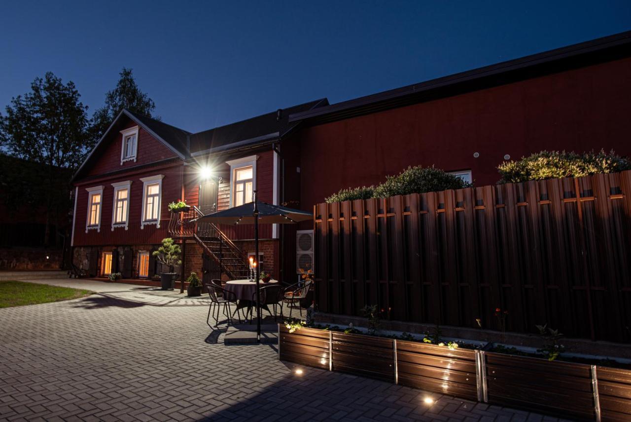 Lapiu Ola Apartment Utena Bagian luar foto